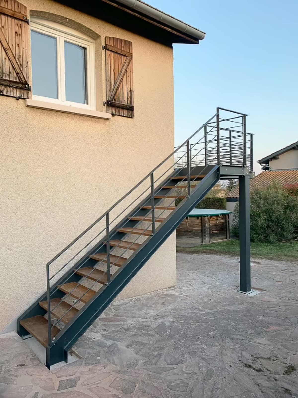 Escalier métallique industriel fabriqué sur-mesure